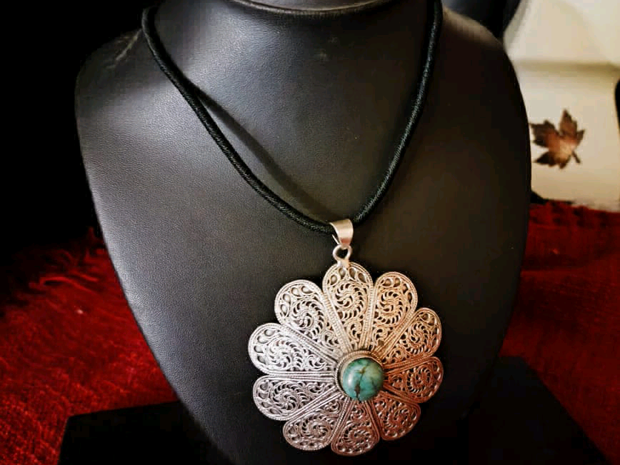 Turquoise Flora Pendant 